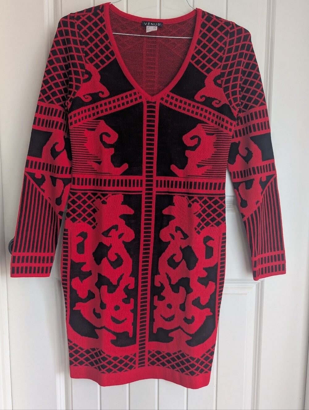 VENUS Red & Black V-Neck Patterned Knit Dress